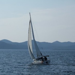 British couple lacks the stamina to cruise for a full 40 years